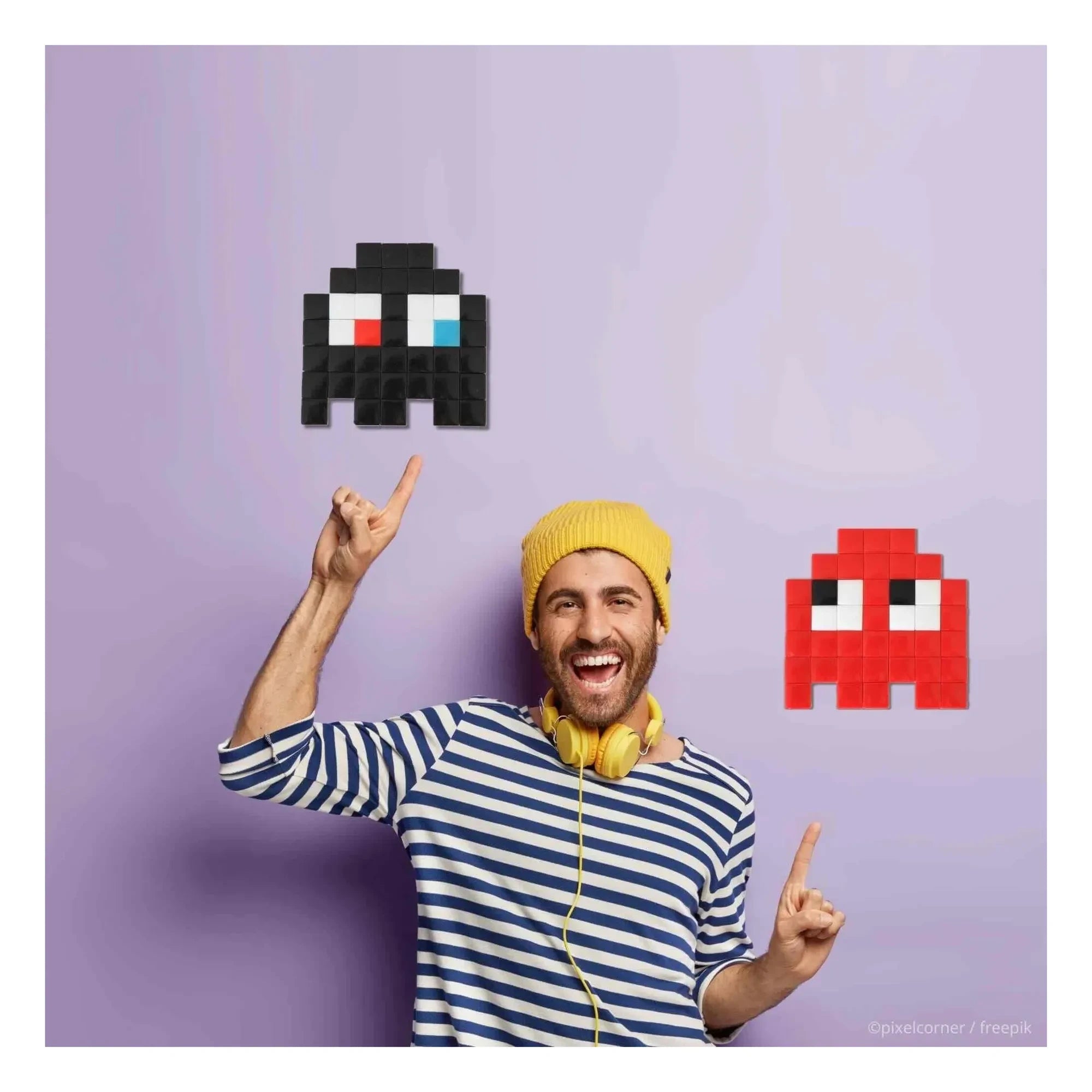 Pixel Corner - Pixel Art Kit - Little Alien | Black