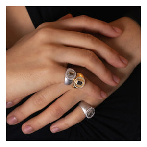 Irene d'Arloz - Didi ring | Quartz