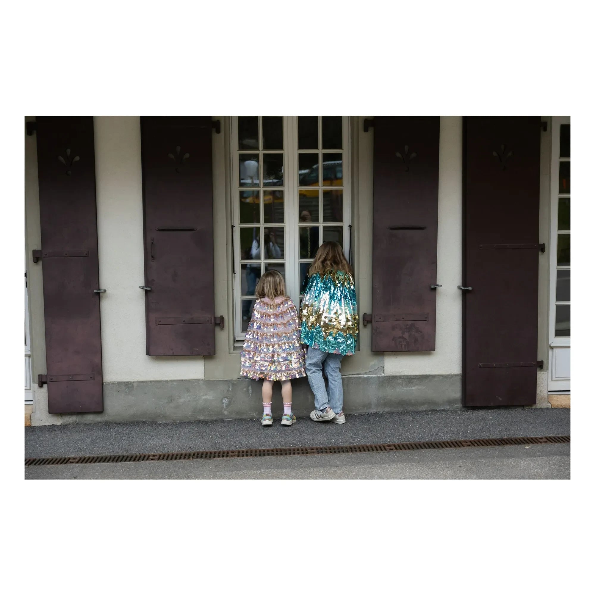 Great Pretenders - The 5th Avenue Puffed Cape | Blue
