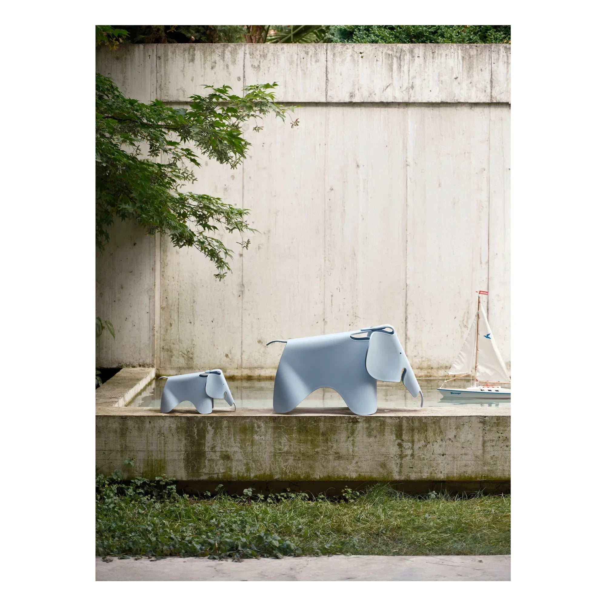 Vitra - Eames Small Elephant Stool | Light Blue