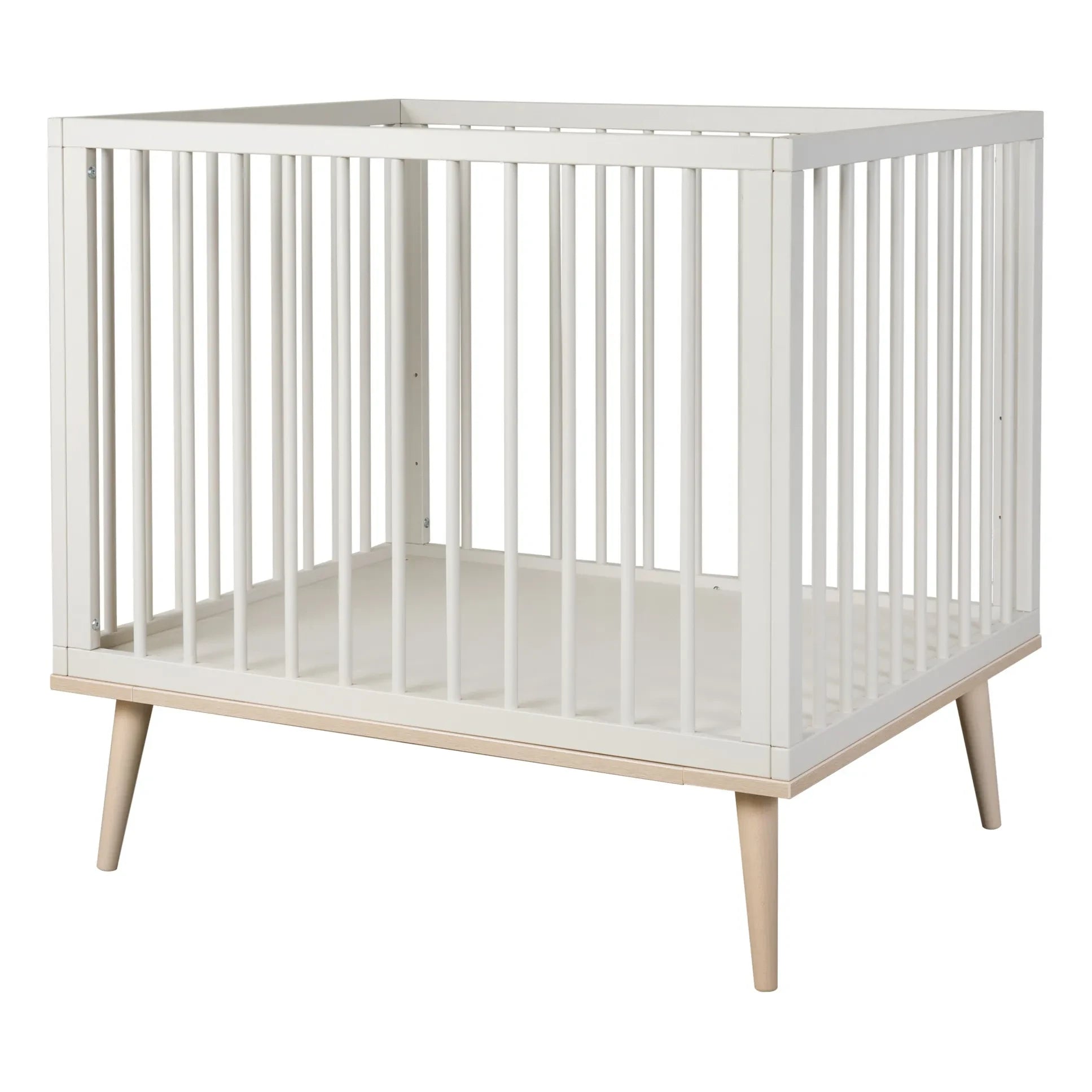 Quax - Flow Playpen | Clay
