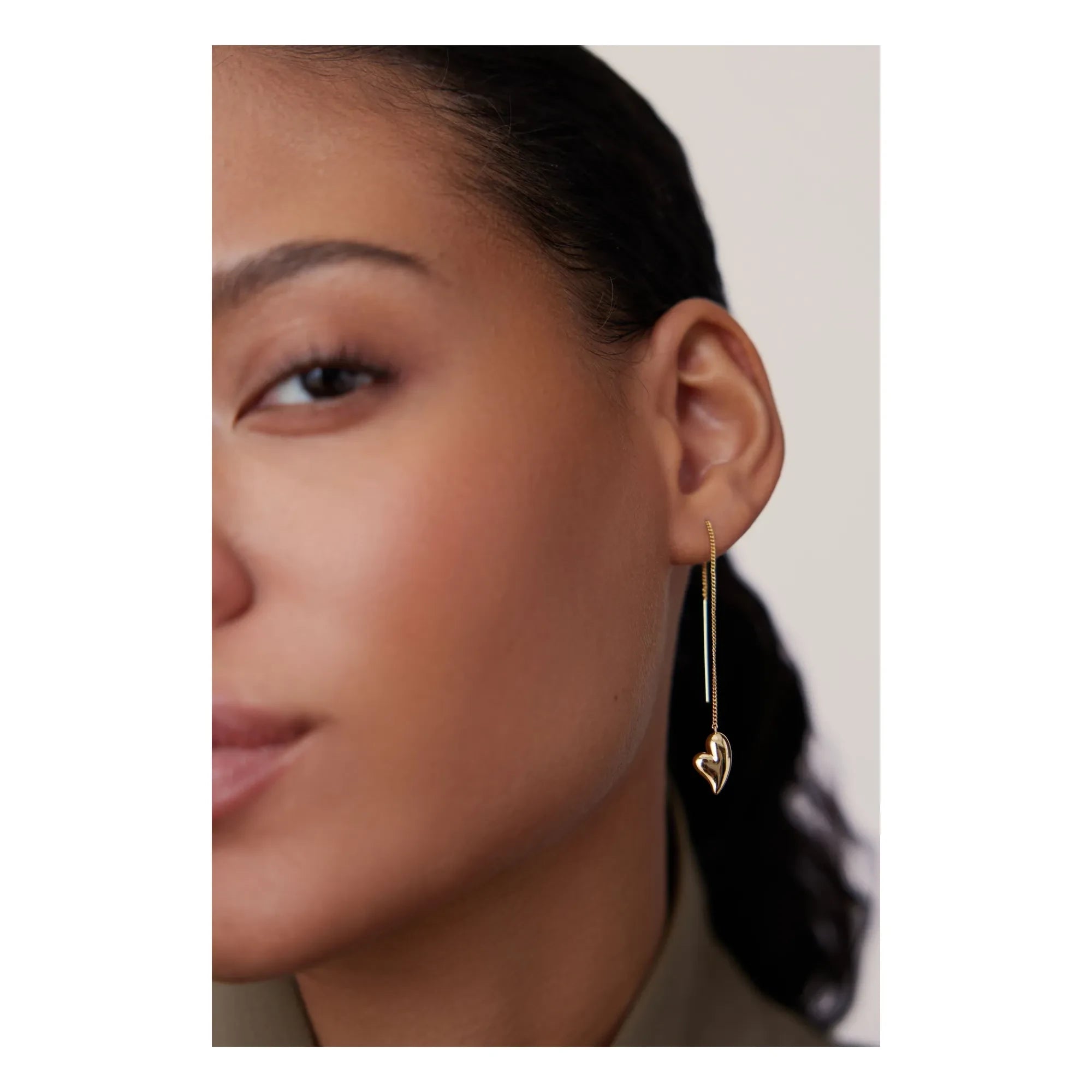 Jenny Bird - Fluffy Heart Earrings | Gold
