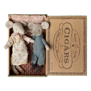 Maileg - Grandma and Grandpa Mouse in a cigar box