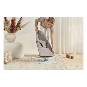 BabyBjörn - Petal Quilted Cotton Bliss Recliner | Sand