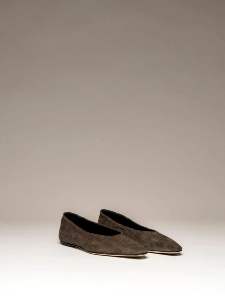 Odare - Embossed Croc Bilbao Suede Flats | Taupe brown