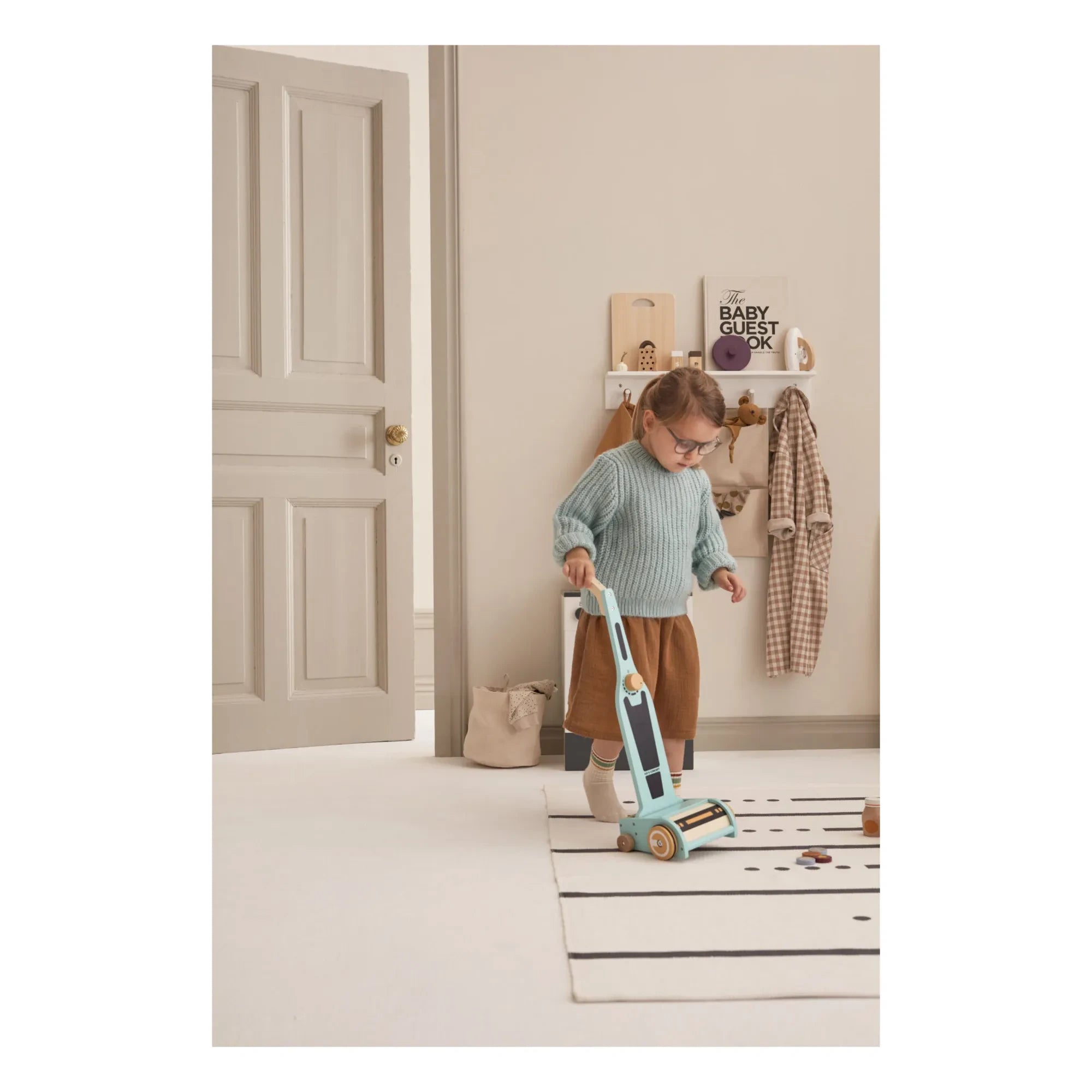 Kid's Concept - Wooden Vacuum Cleaner