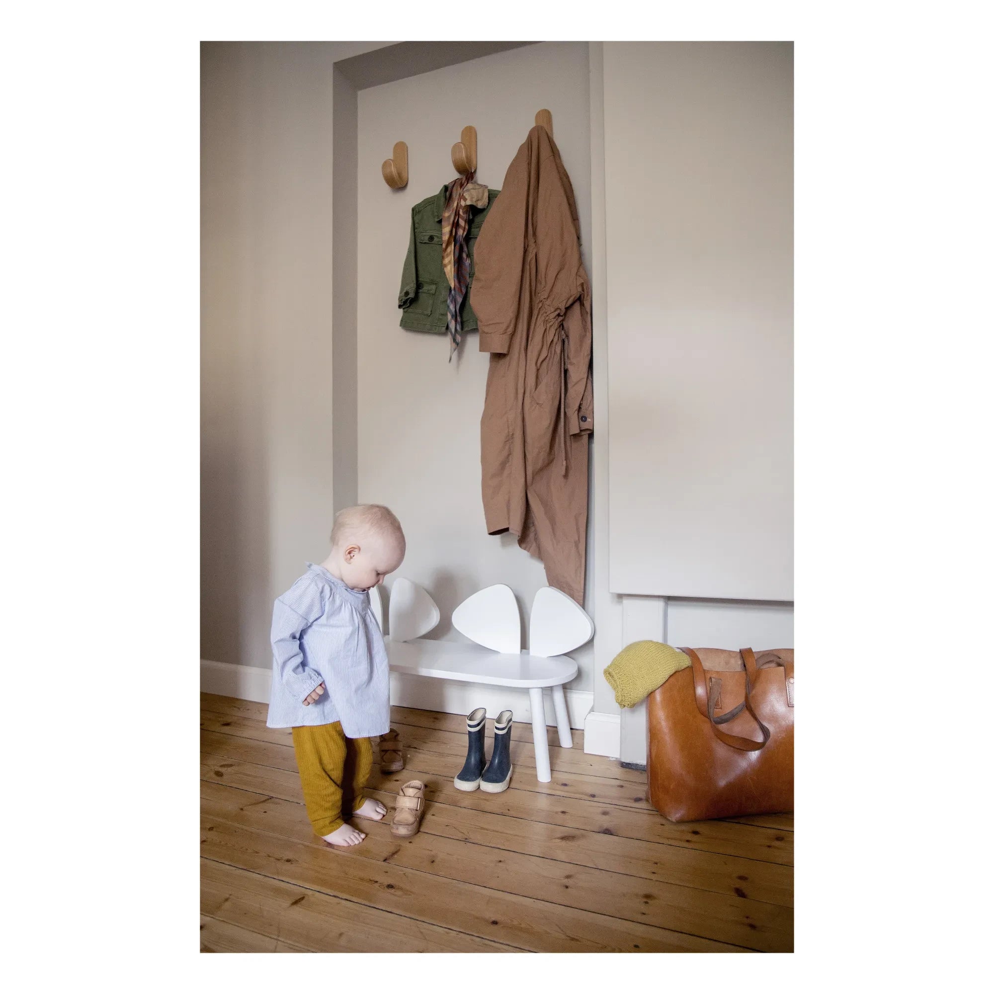 Nofred - Oak Floor Seat | White