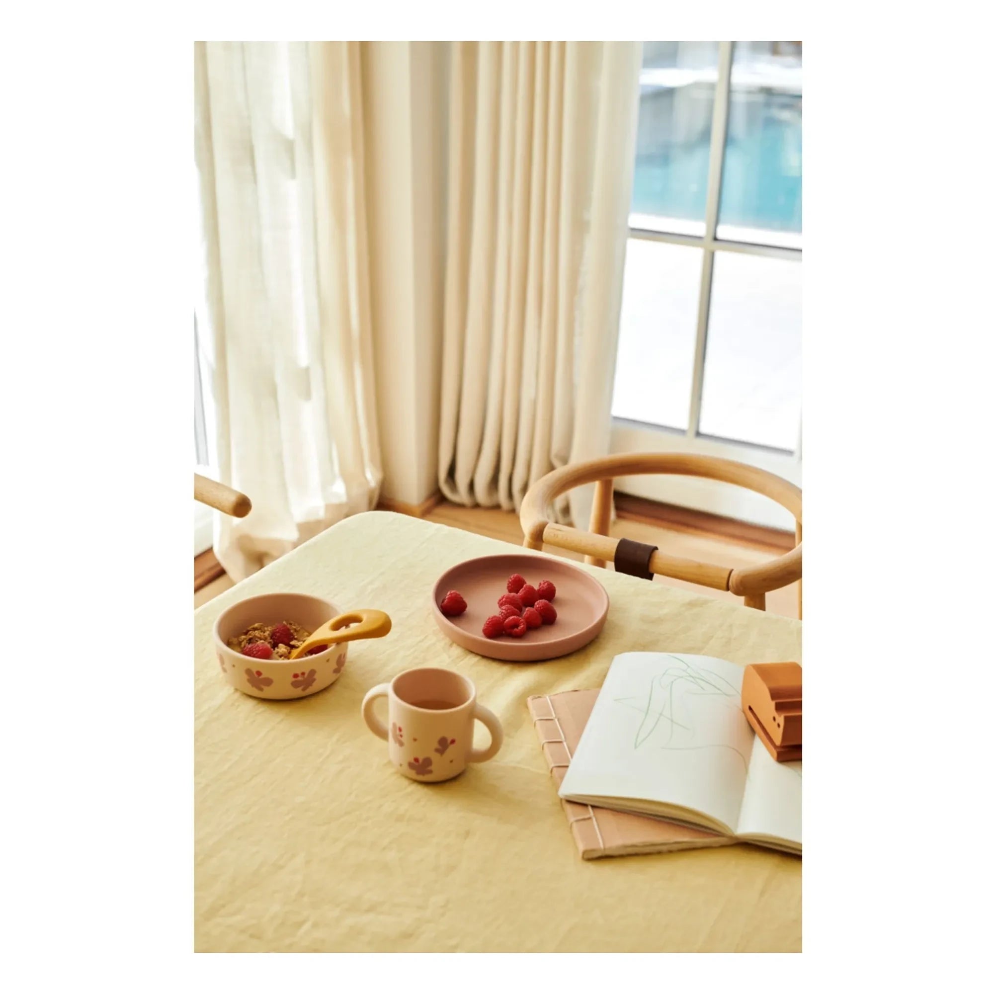 Liewood - Vivi Silicone Dinnerware Set - 4-Piece Set | Butterfly/Apple Blossom