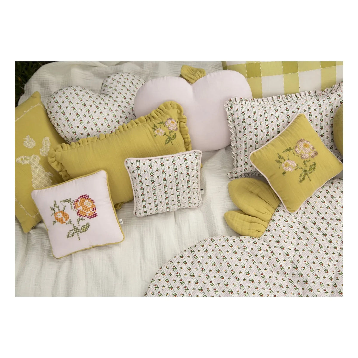 Editions Aimable - Clovis cheekbone pillow | Pommette Poplin