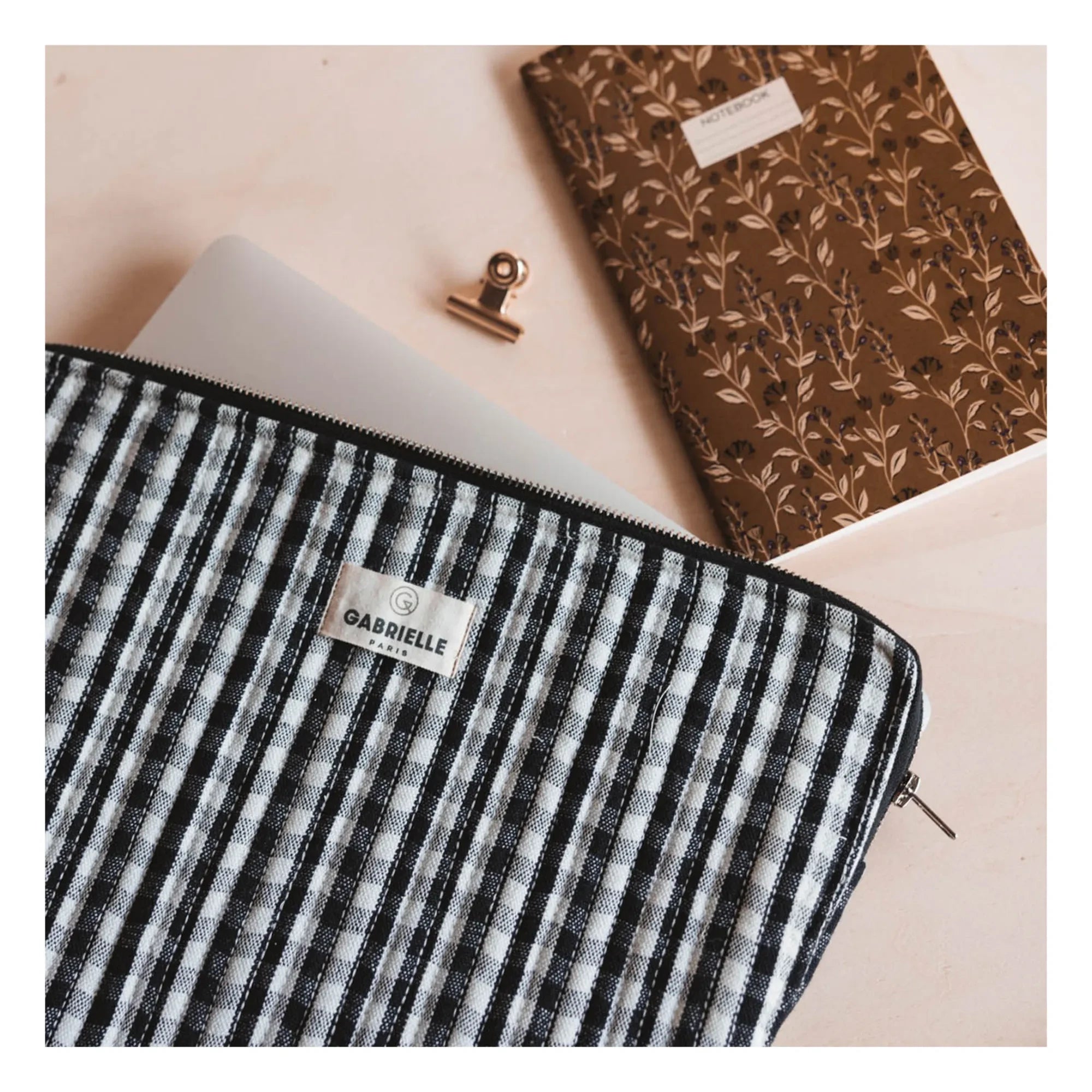 Gabrielle Paris - Plaid Laptop Sleeve | Black
