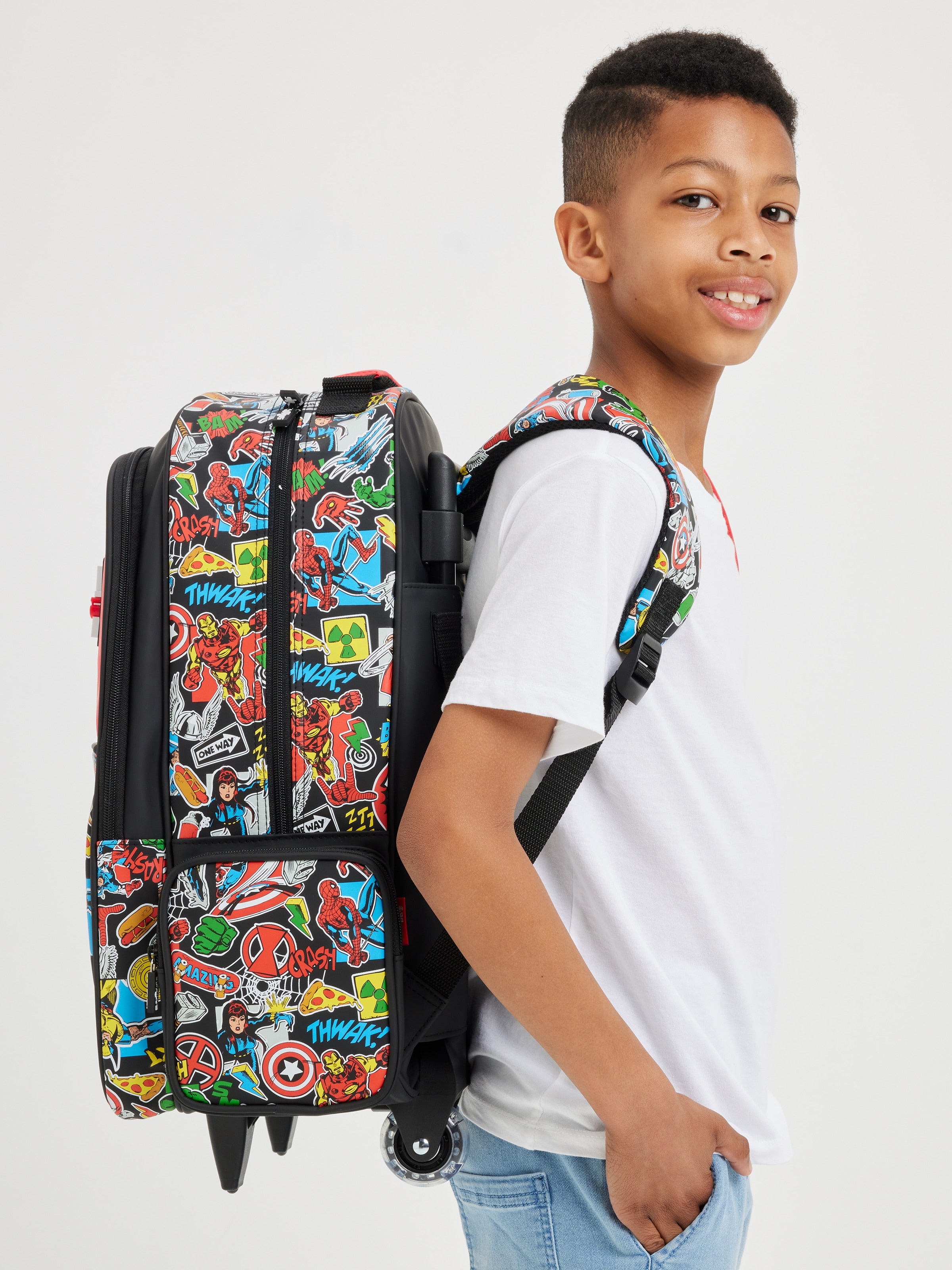 Smiggle - Marvel Çekçekli Işıklı Tekerlekli Çanta