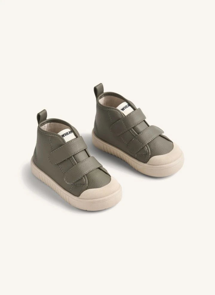 Wheat - Leo Leather Scuffed Sneakers | Olive Green