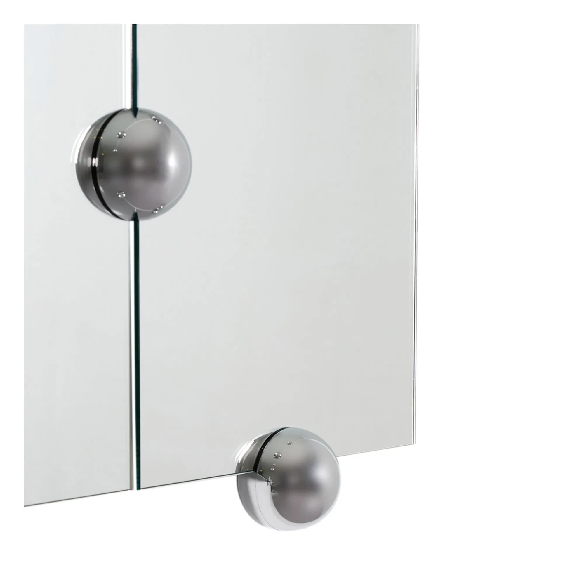 Moustache - Cristal Palace Mirror - Jean-Baptiste Fastrez