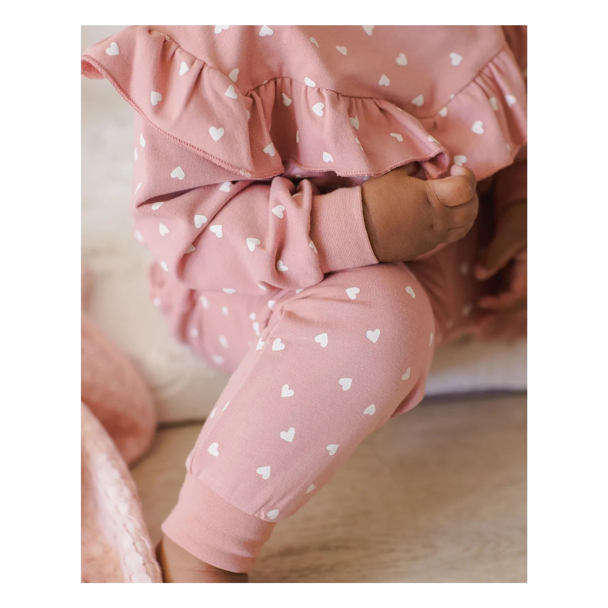 Quincy Mae - Ruffled Sweatshirt | Dusty Pink