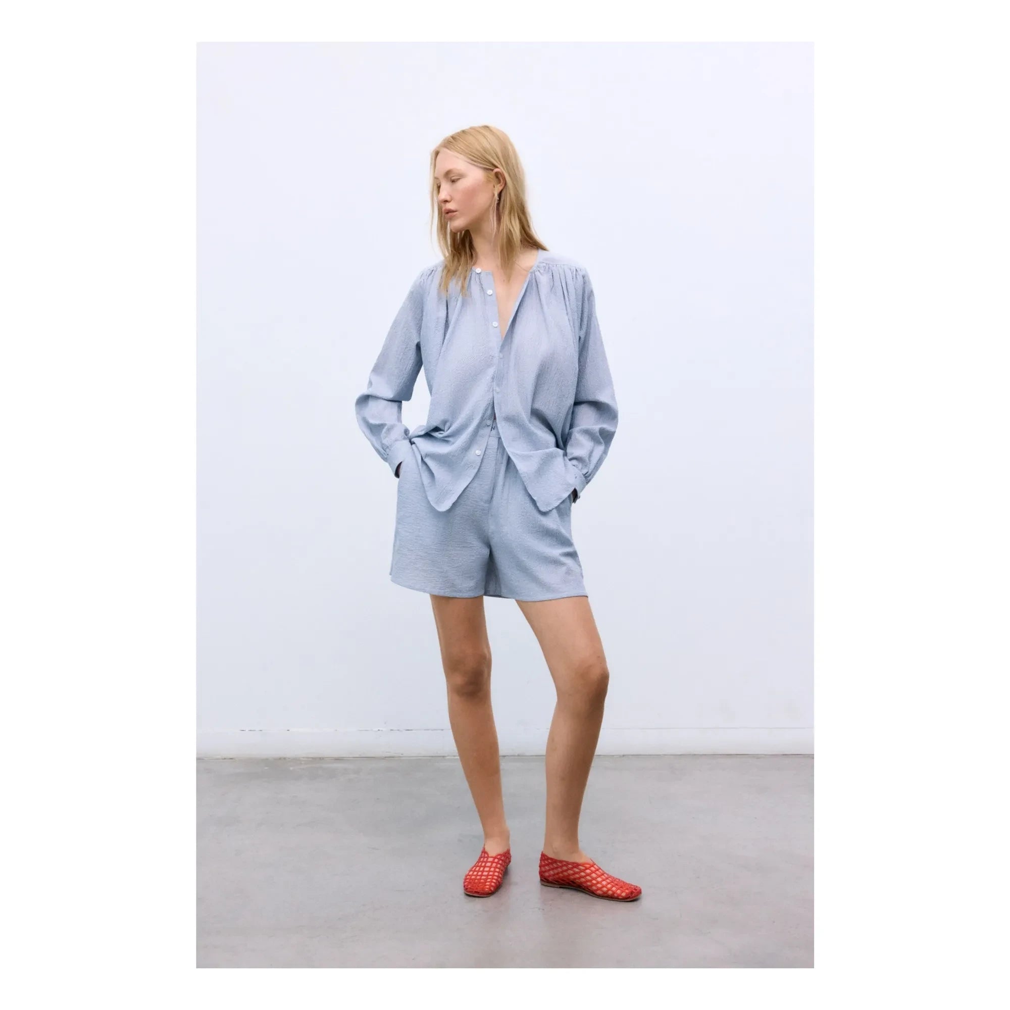 the new society - Cloe Cotton Short Skirt | Light Blue