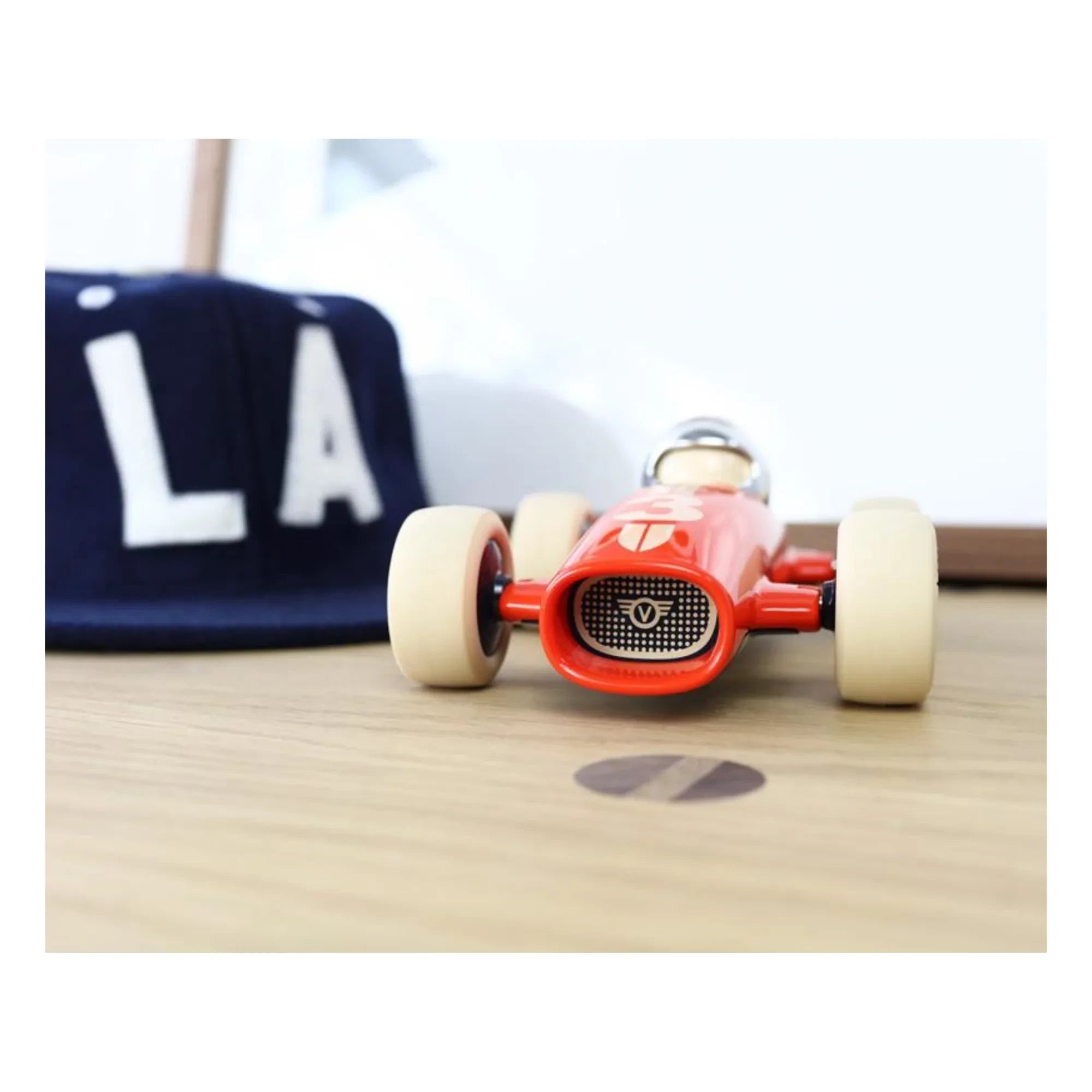 Playforever - Verve Malibu Benjamin Race Car