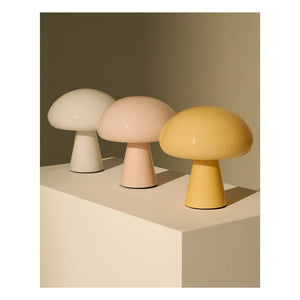 Gubi - Obello desk lamp, Bill Curry | Powder Pink