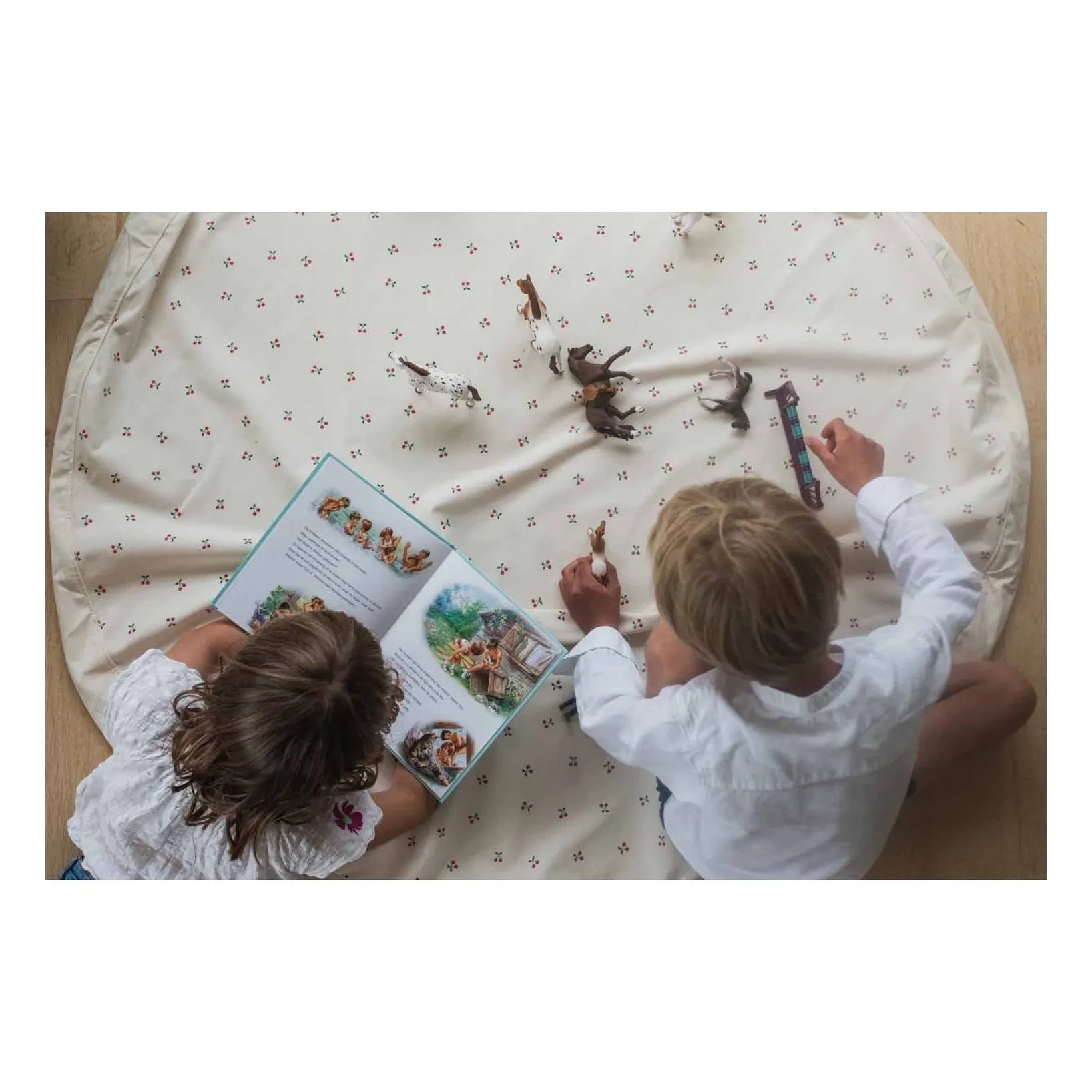Play and Go - Noomad Bag / Play Mat - Cerises | Nude