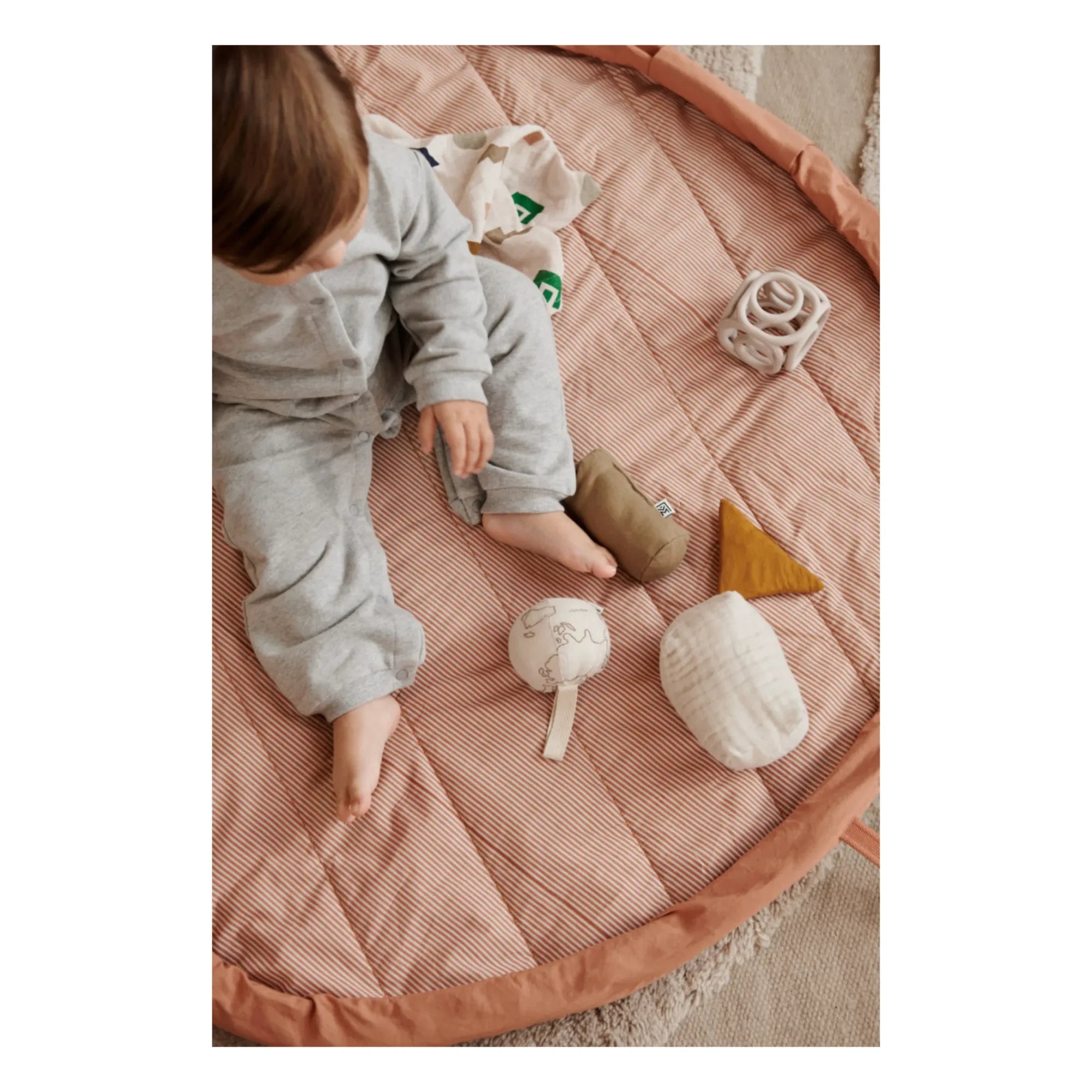 Liewood - Arnaud Teething Cube | Sandy