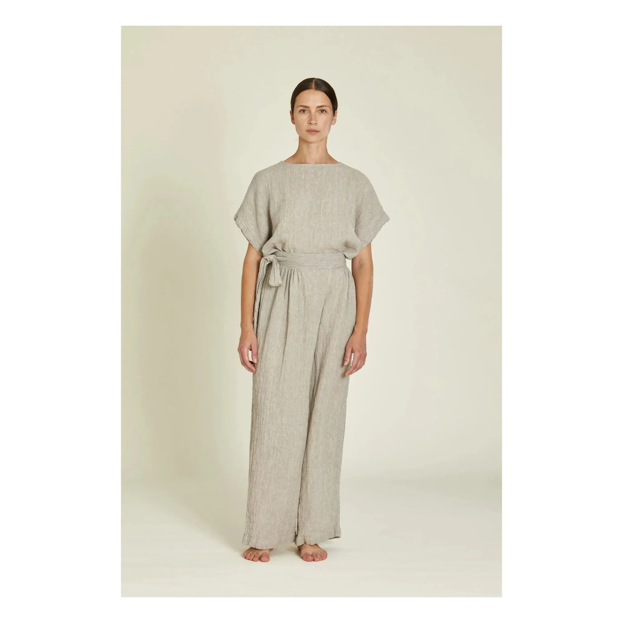 Black Crane - Basic Linen Top | Light Gray