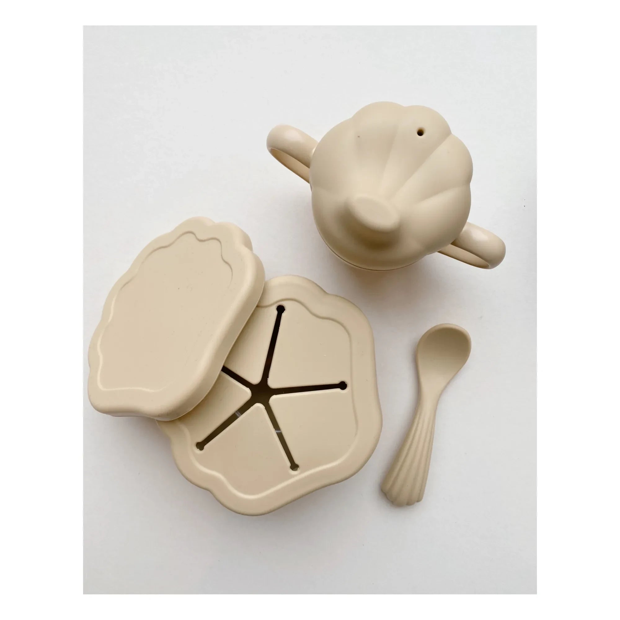 Konges Sløjd - Oyster Silicone Tableware Set 4 Pieces | Beige