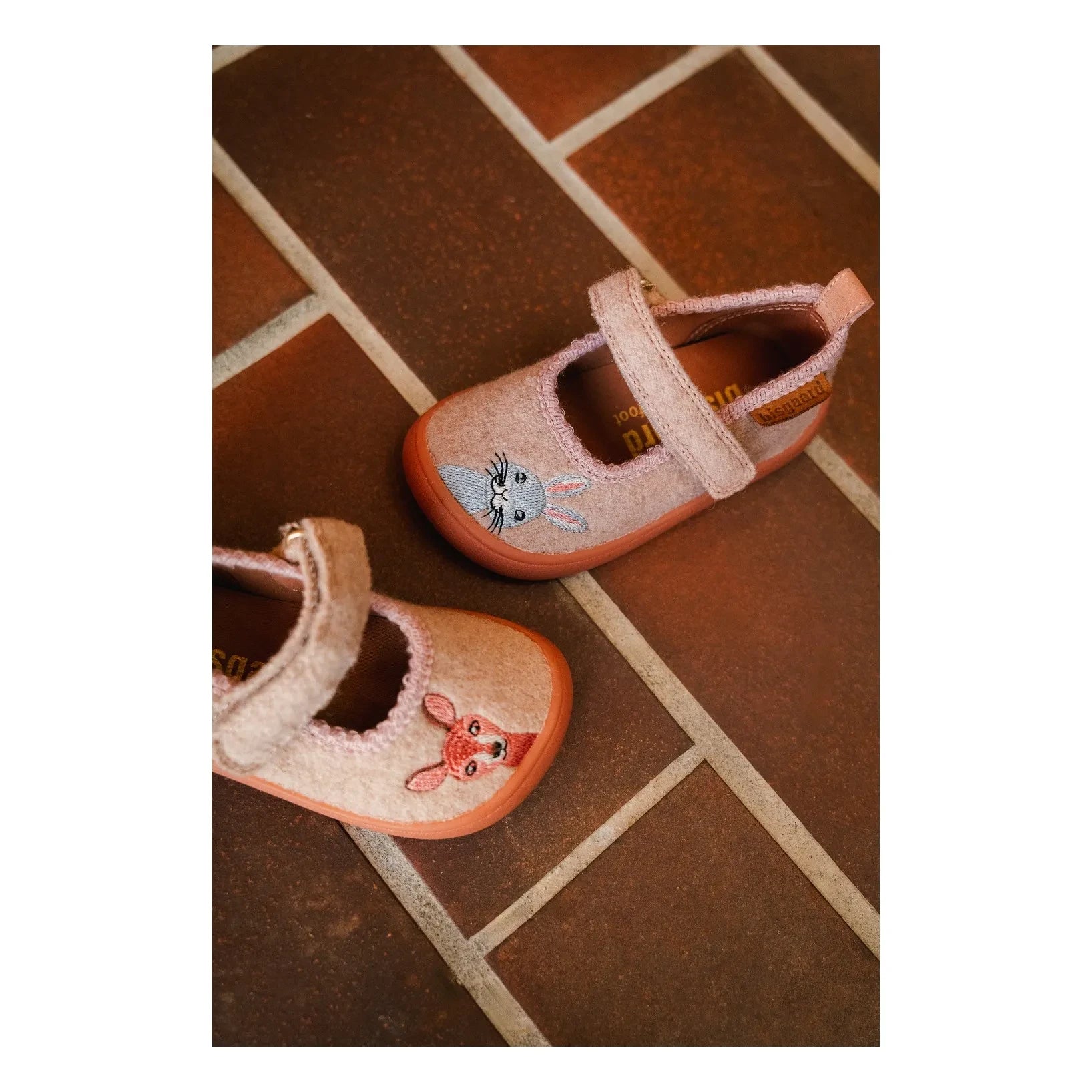 bisgaard - Barefoot Bambi Striped Slippers | Sand