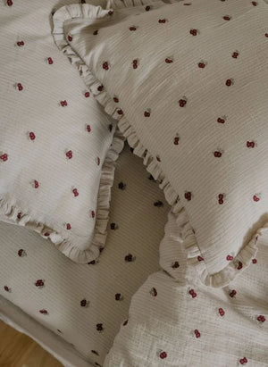 garbo&friends - Rosehip Ruffled Pillowcase