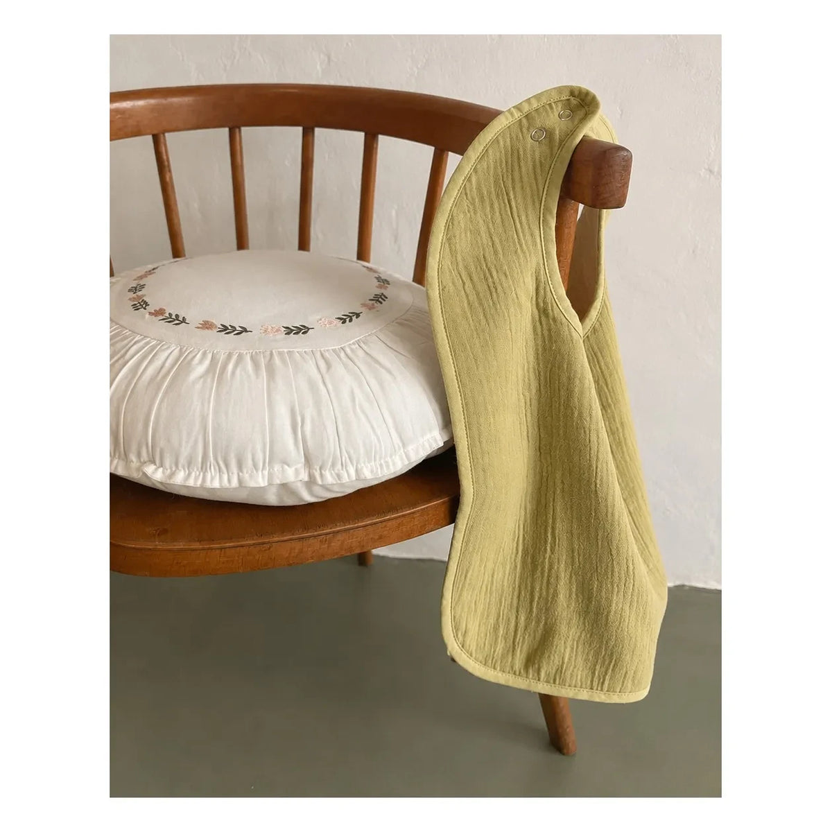 Editions Aimable - Bib Bertille | Pistachio green