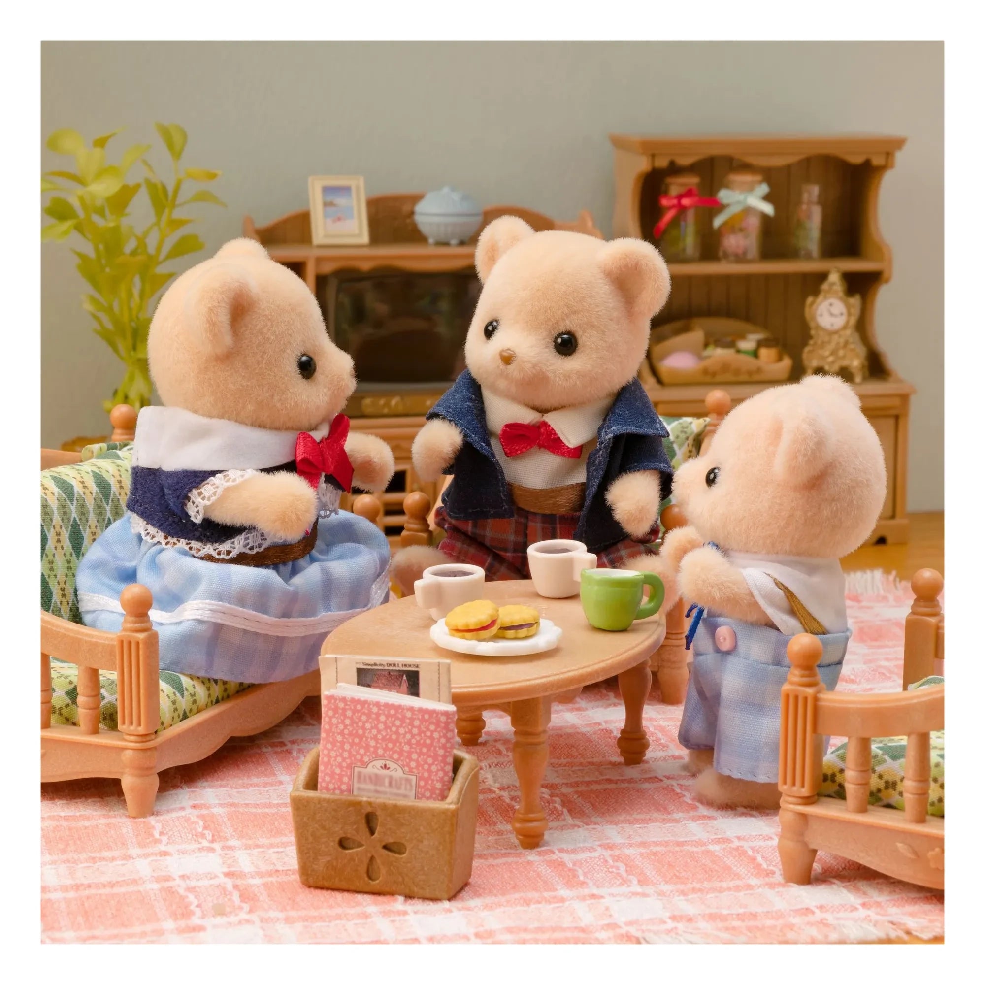 Sylvanian Families - The Biscuit Bear Family