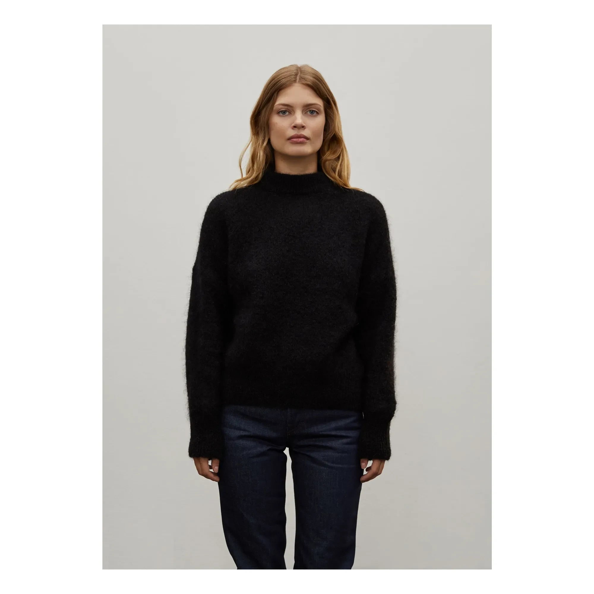 Surprise Paris - Jane Super Kids Turtleneck Sweater | Black
