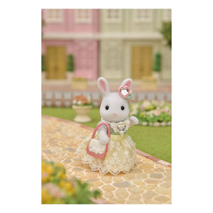 Sylvanian Families - Bib Sister Rabbit and Fashion Suitcase