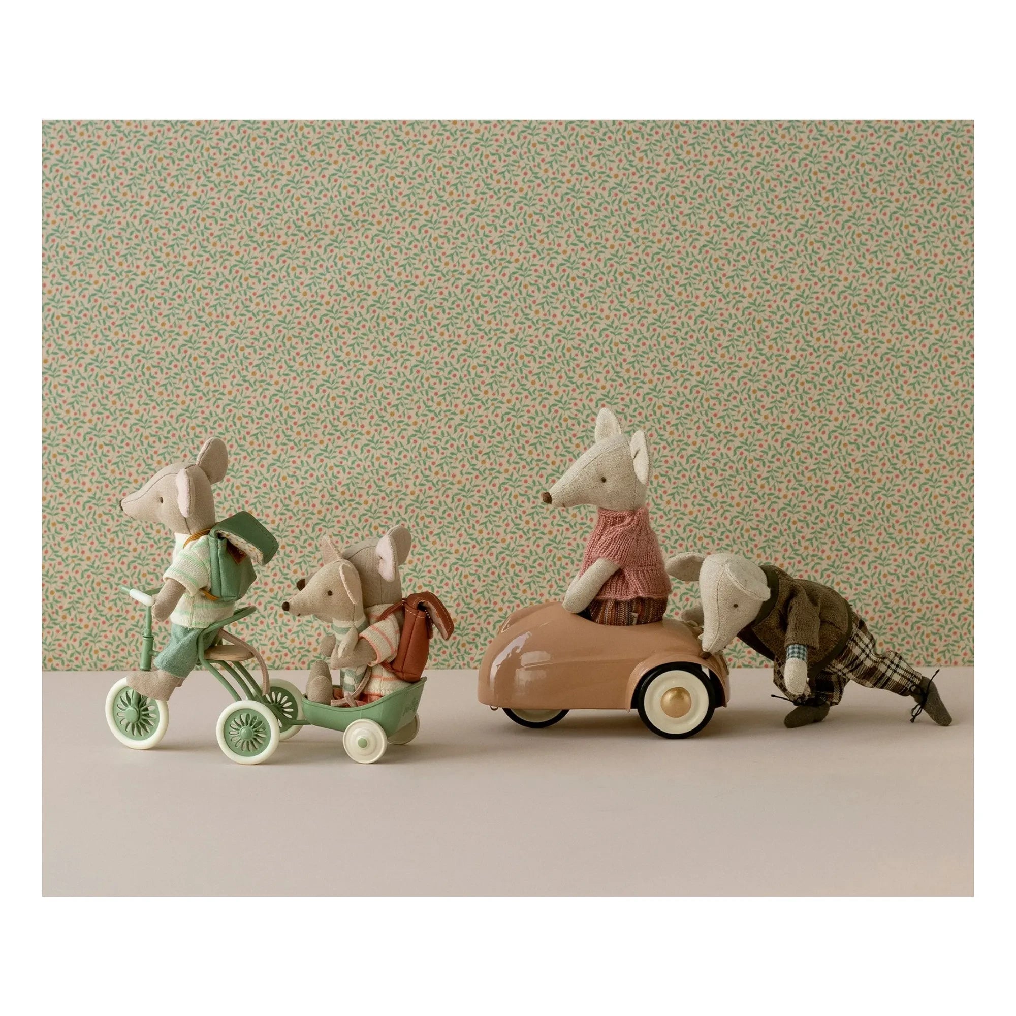 Maileg - Green Three-Wheel Cart