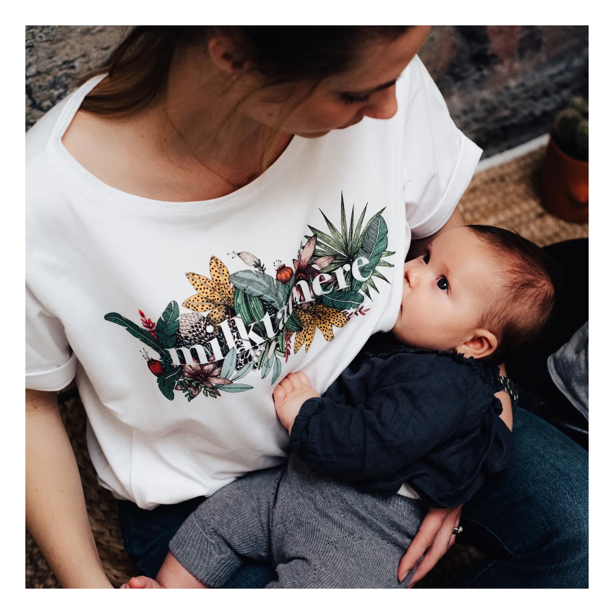 Tajinebanane - Milktamère Nursing T-Shirt | White