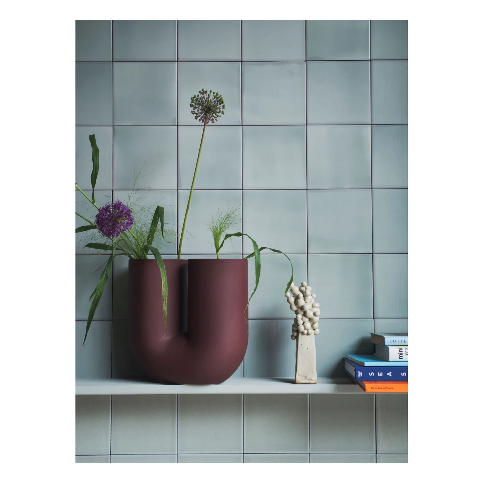 Muuto - Kink Vase | Burgundy