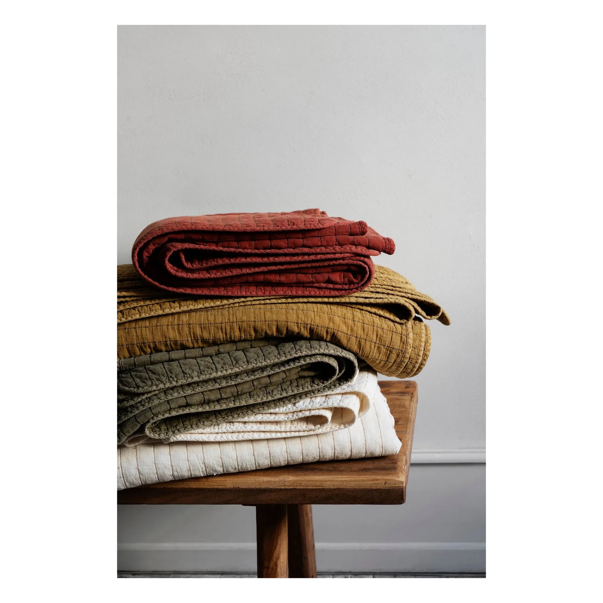 Madame Stoltz - Padded cotton bedspread | Green