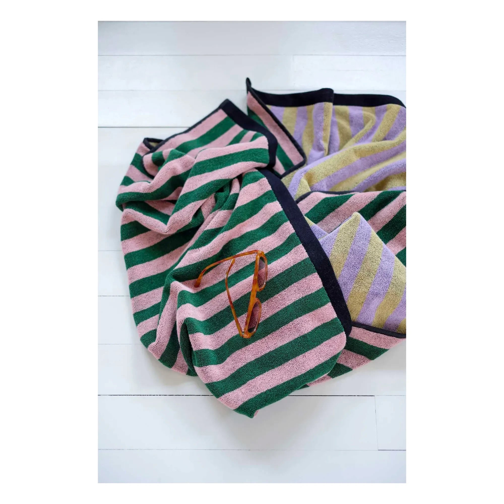 La cerise sur le gâteau - Charly bath towel | Green