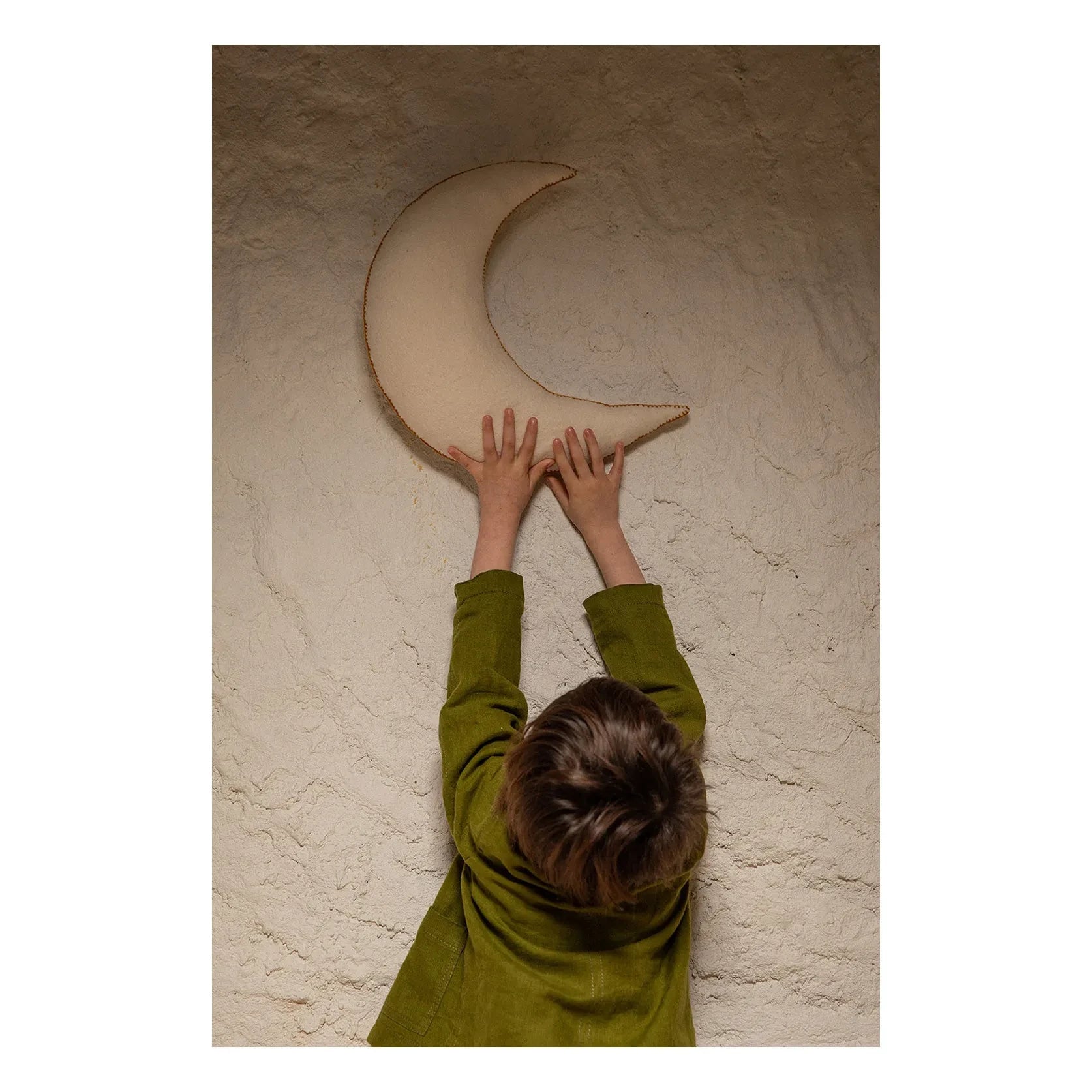Muskhane - Felt Moon Cushion | White