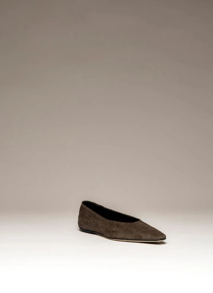 Odare - Embossed Croc Bilbao Suede Flats | Taupe brown