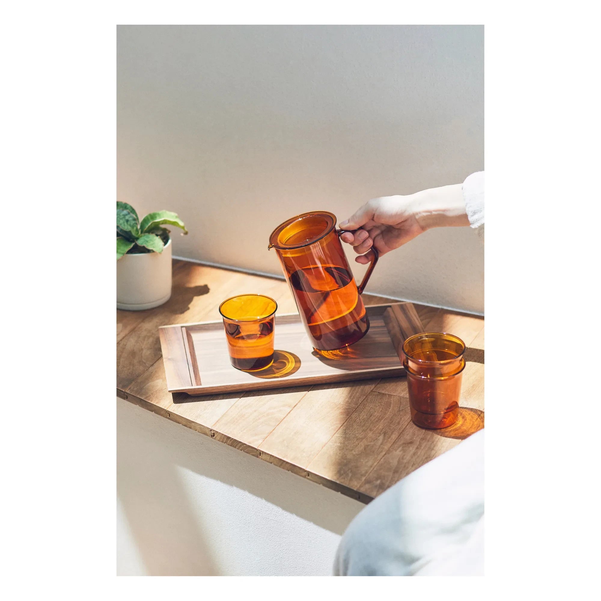Kinto - Cast Glass Wall Mug - 250 ml | Amber