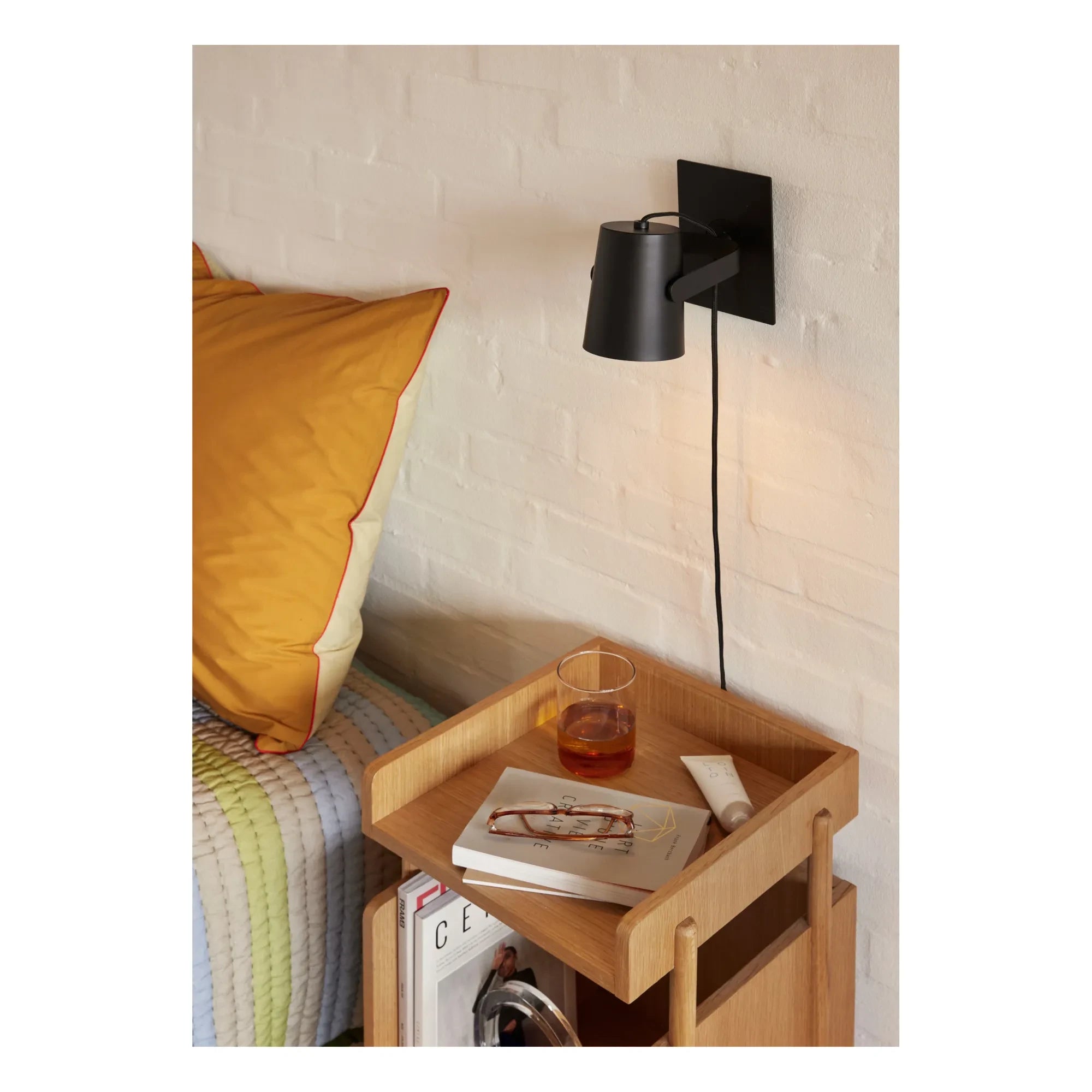 Hübsch - Ardent Wall Lamp | Black