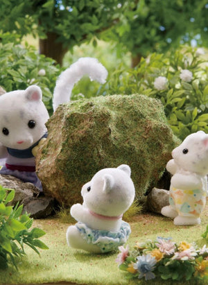Sylvanian Families - Snow Leopard Family