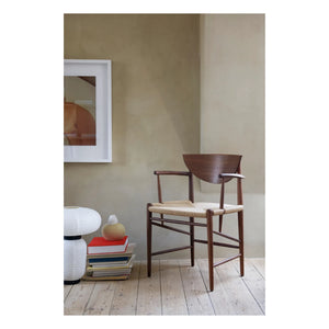 & Tradition - Short-sleeved HM4 Wooden Chair | Walnut