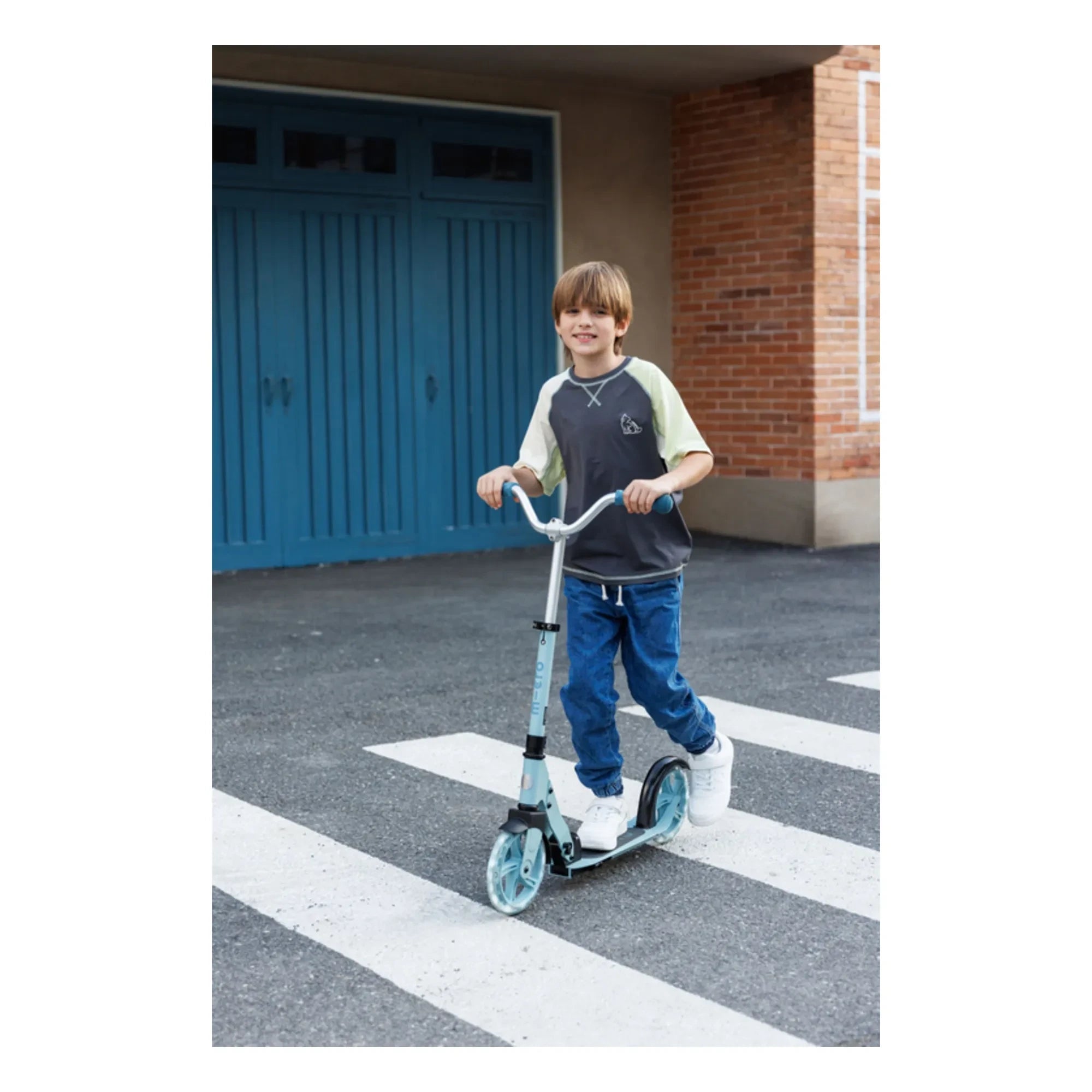 Micro - LED Cruiser Scooter | Ice Blue