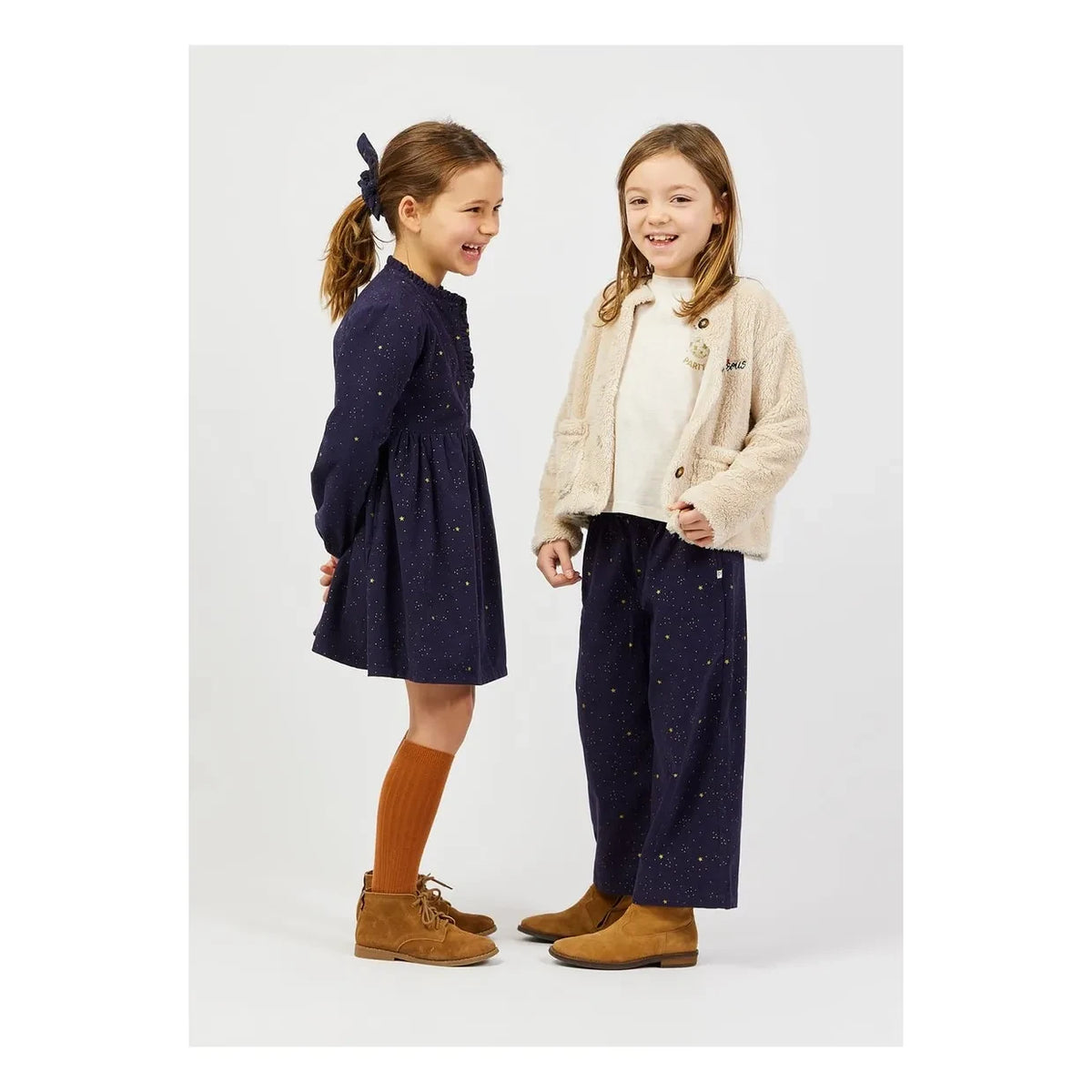 Arsène et Les Pipelettes - Thin-Wale Corduroy Velvet Star Scrunchie | Dark Blue