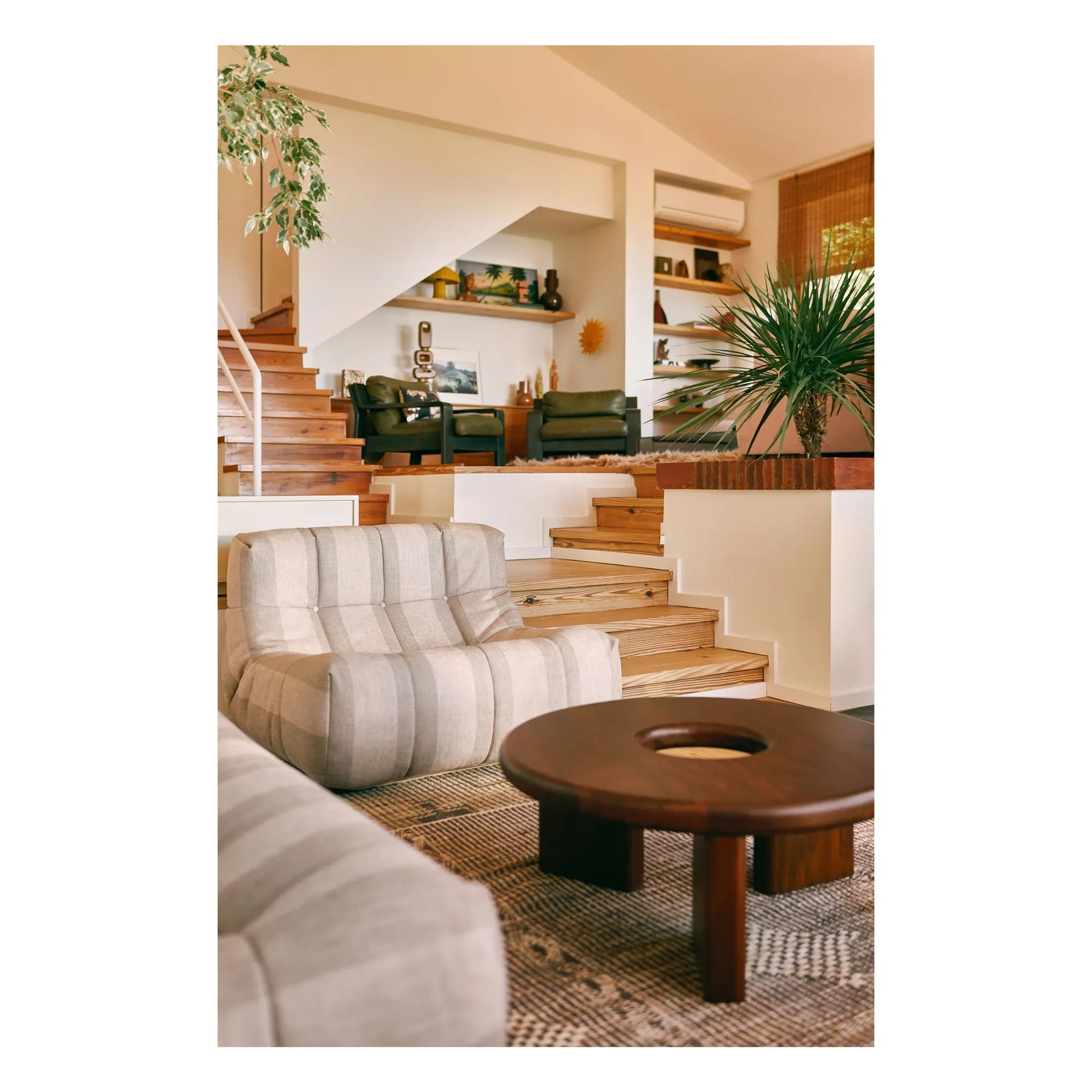 HKliving - Talking Wooden Coffee Table