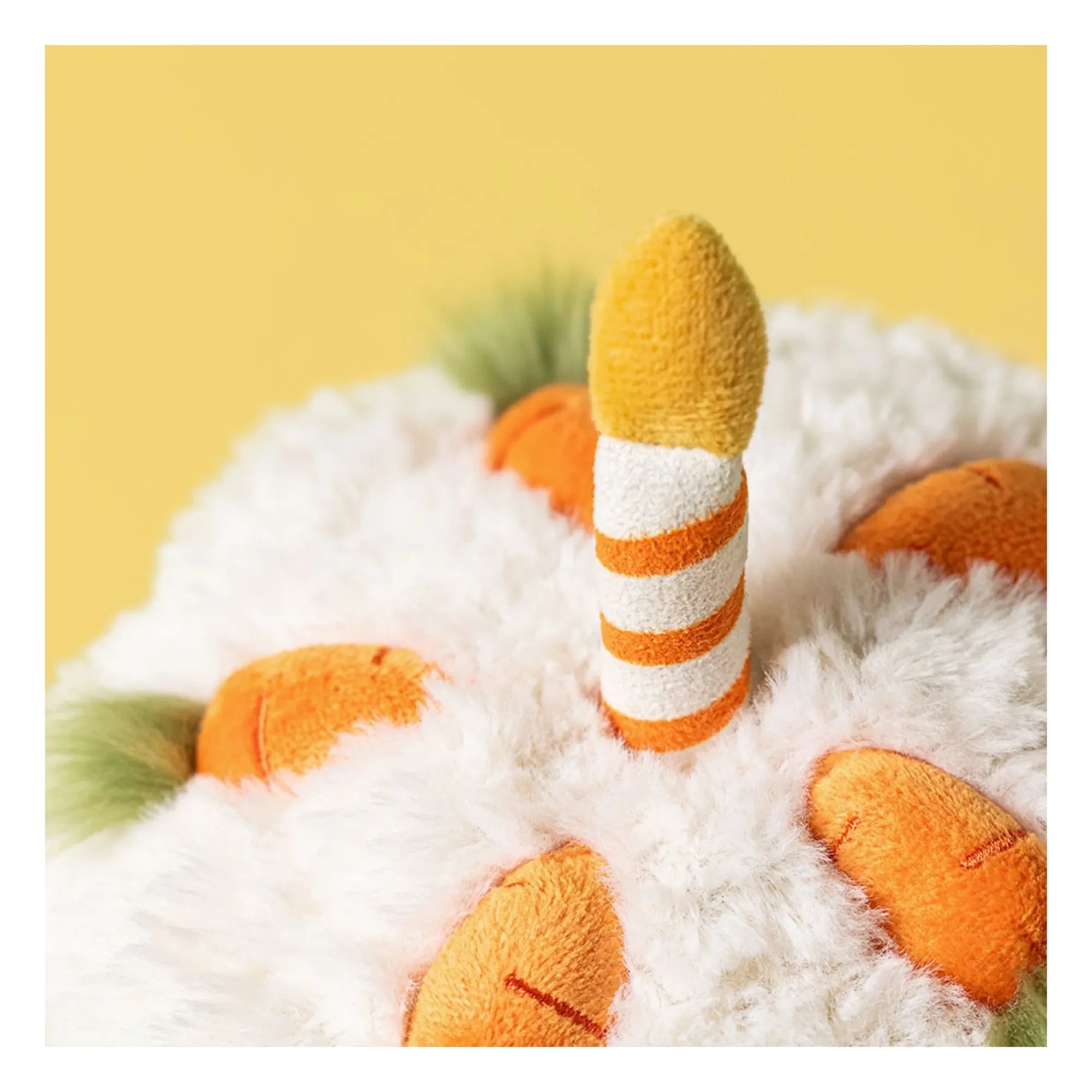 Jellycat - Carrot Cake plush