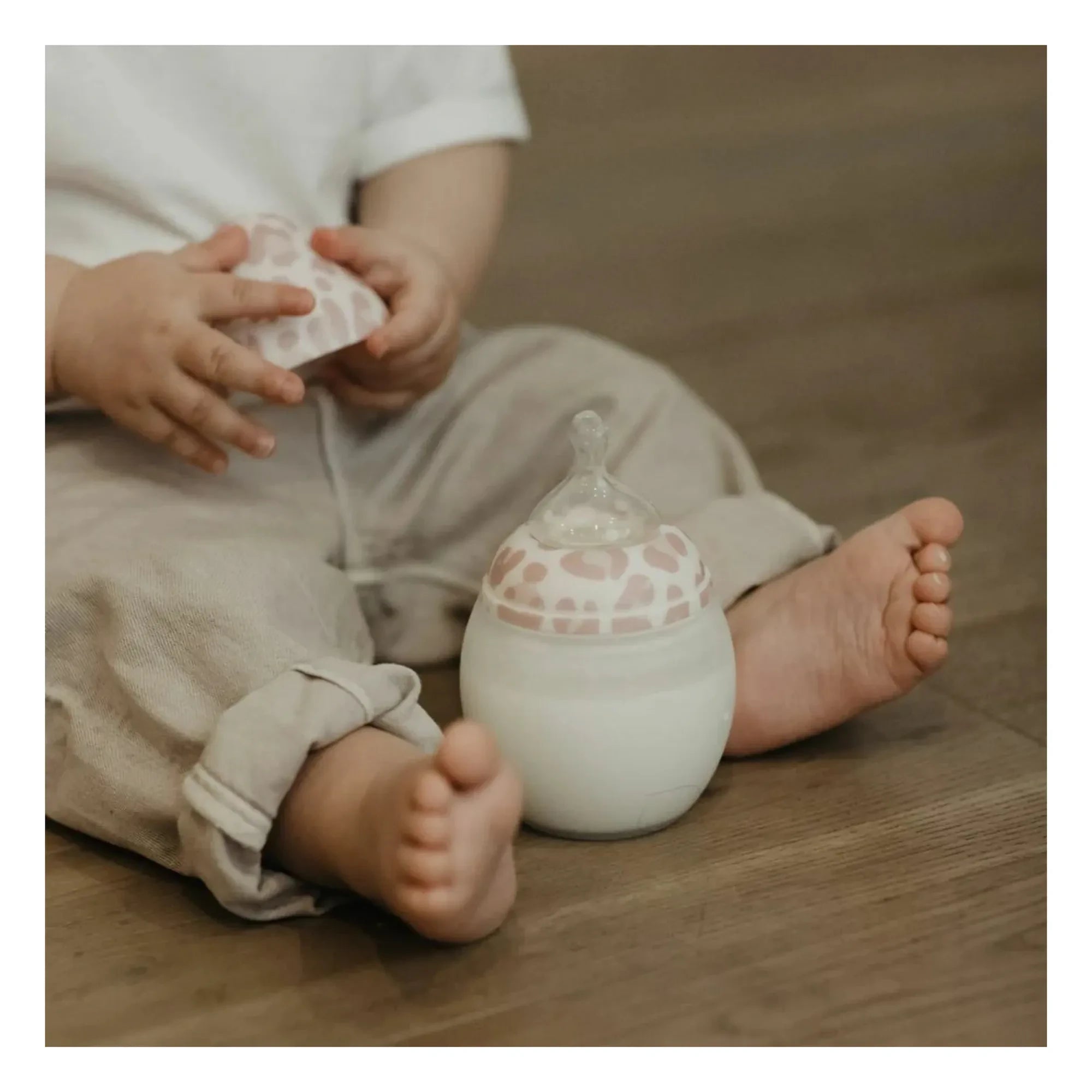Elhée - Graouu Medical Silicone Baby Bottle and Physiological Pacifier | Light Pink