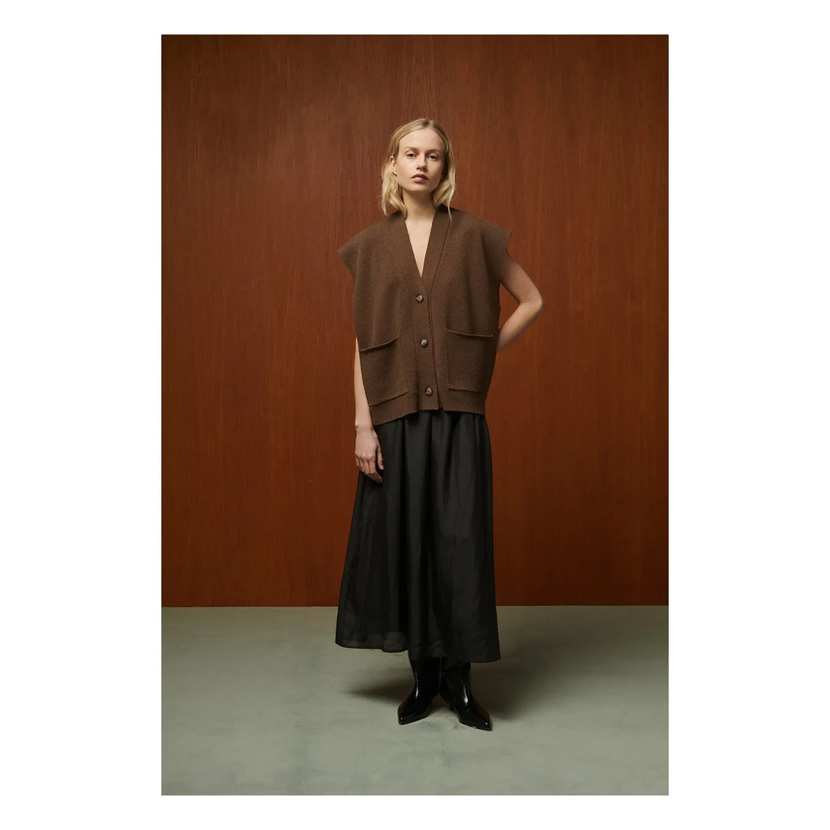 BELLEPIECE - David Merino Wool Vest | Brown