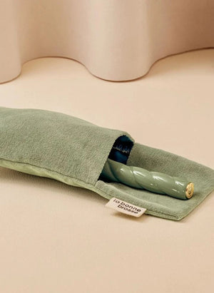 La Bonne Brosse - The Essential Hair Brush No. 02 - Care and Detangling | Almond Green