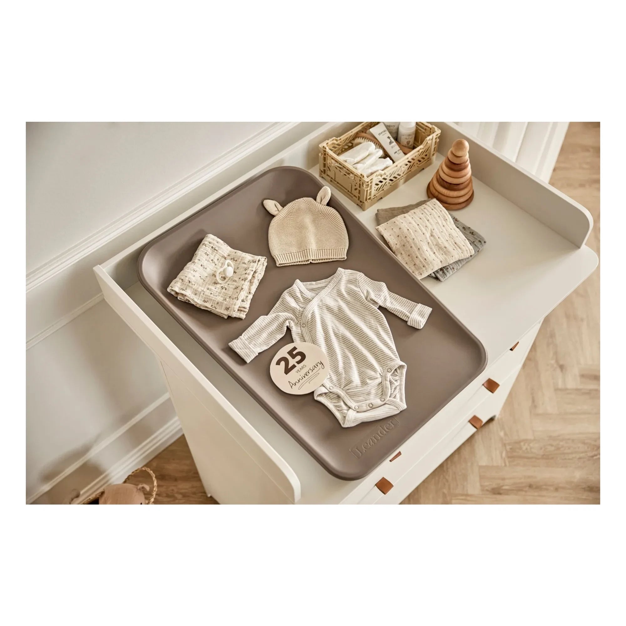 Leander - Matty changing mat | Mocha